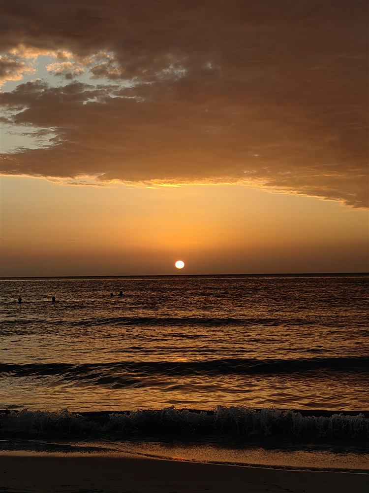 Sol sobre el mar